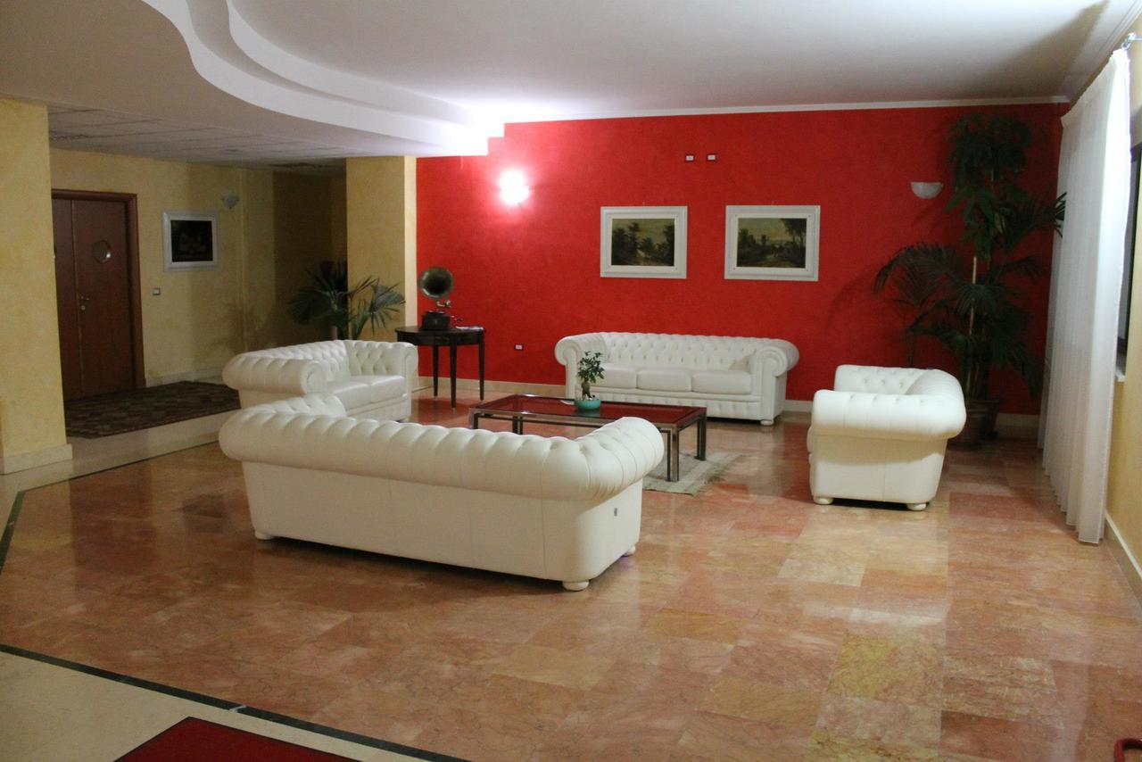 Hotel Agri Resort "Agora" Castelluccio dei Sauri Экстерьер фото