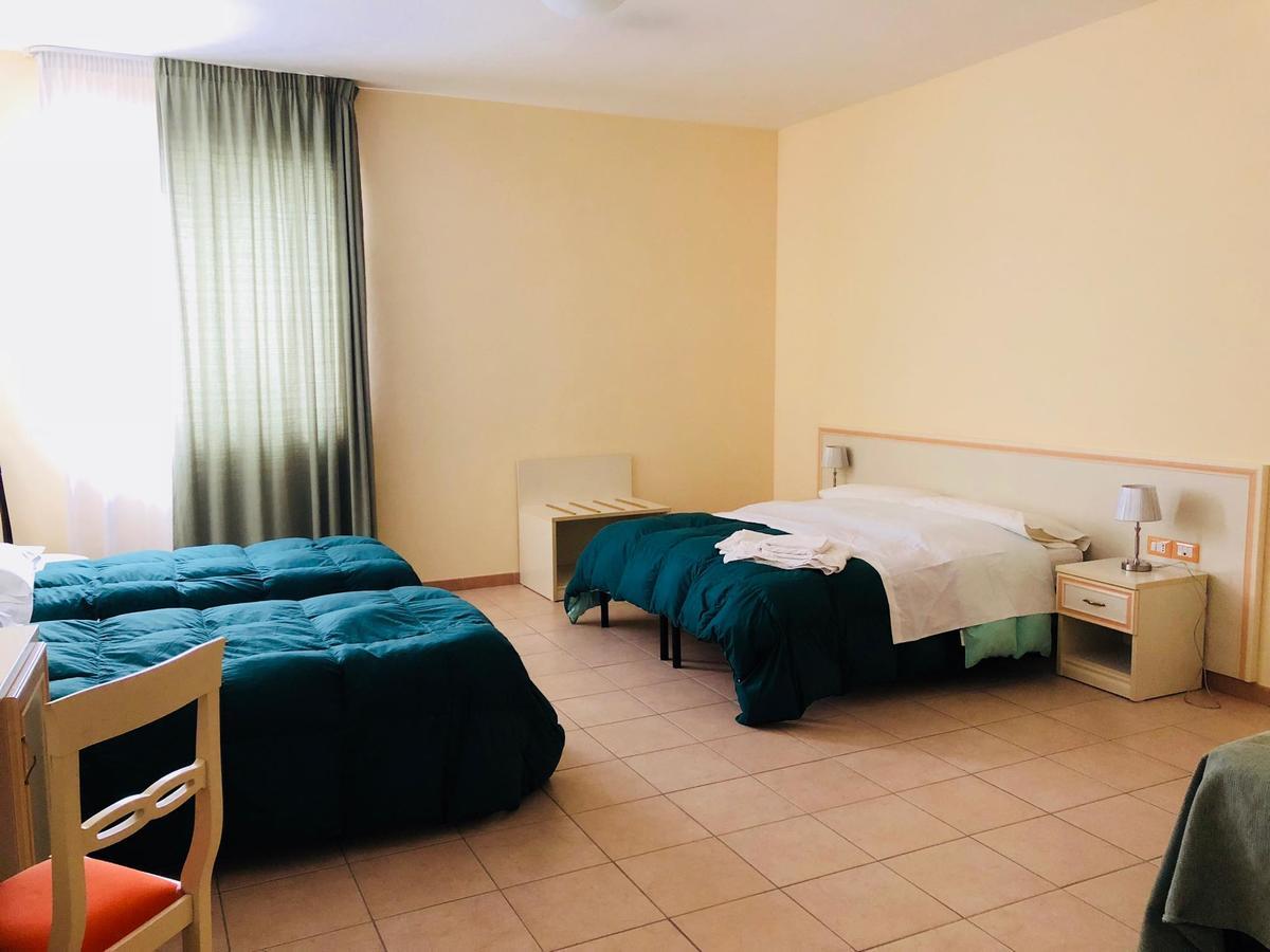 Hotel Agri Resort "Agora" Castelluccio dei Sauri Экстерьер фото