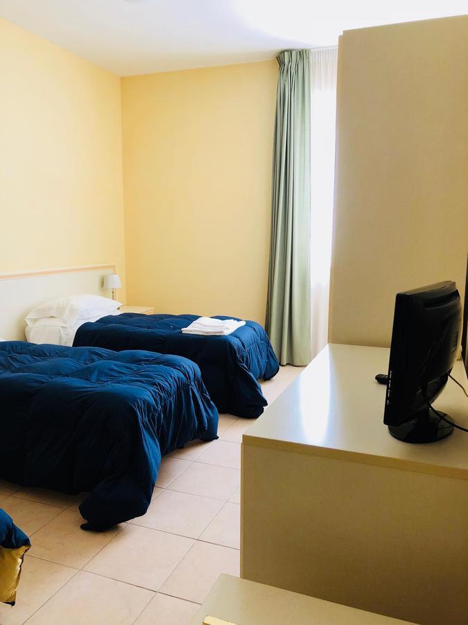 Hotel Agri Resort "Agora" Castelluccio dei Sauri Экстерьер фото